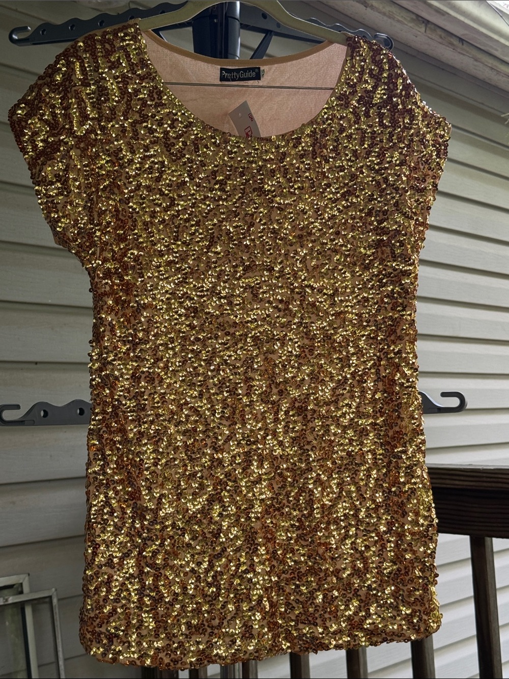 NWT Women’s XS Gold Sequin cap Sleeve top
